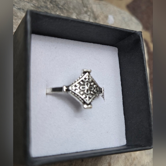 NWOT | Vintage | Silver Tone Aztec Southwestern Style Women's Ring | Size: 6.5 - Picture 5 of 10